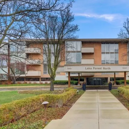 Buy this 1 bed condo on 1260 North Western Avenue in Lake Forest, IL 60045