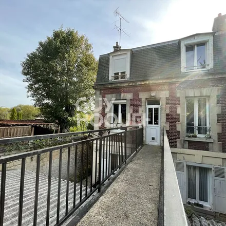 Rent this 1 bed apartment on Route de l'Abreuvoir in 60500 Chantilly, France