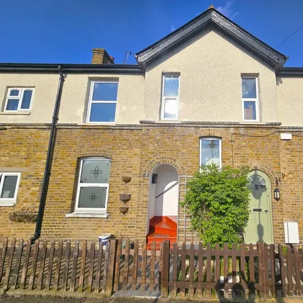 Rent this 2 bed apartment on 2 Glenfield Road in London, W13 9LE