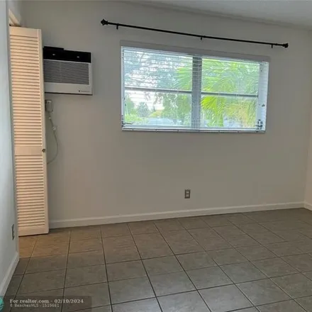 Image 7 - Dunkin', 751 East Commercial Boulevard, North Andrews Gardens, Broward County, FL 33334, USA - Condo for rent