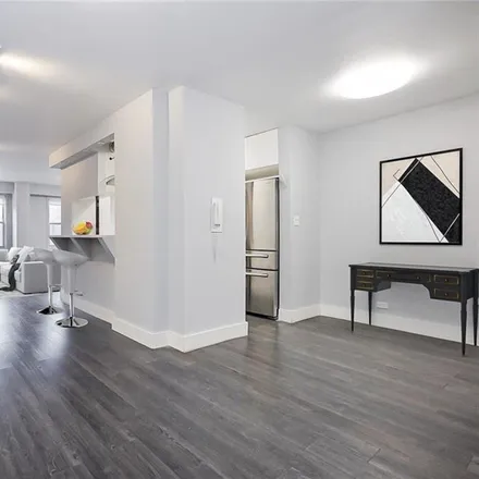 Image 6 - 1163 Ocean Parkway, New York, NY 11230, USA - Condo for sale