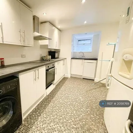 Image 5 - Fairfield Road, Buxton, SK17 7HA, United Kingdom - Apartment for rent