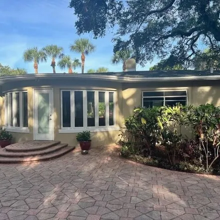 Image 2 - 8283 25th Avenue North, The Jungle, Saint Petersburg, FL 33710, USA - House for rent