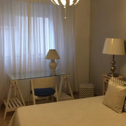 Rent this 4 bed room on Barber Shop José María Miguel in Avenida República Argentina, 41120 Seville
