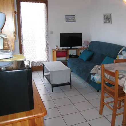 Rent this 2 bed house on 66750 Saint-Cyprien