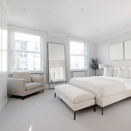 Image 5 - London, W1W 8AX, United Kingdom - Townhouse for rent