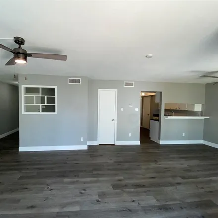 Image 3 - 830 Cliff Drive, Nueces Bay Colonia, Portland, TX 78374, USA - Townhouse for rent