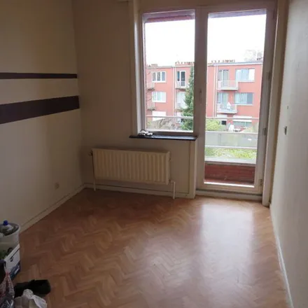 Rent this 1 bed apartment on Flor Alpaertsstraat 29 in 2600 Antwerp, Belgium