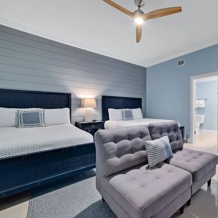 Rent this 5 bed condo on Orange Beach
