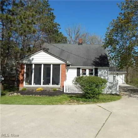Buy this 3 bed house on Beaver Ridge Trail in Broadview Heights, OH 44147