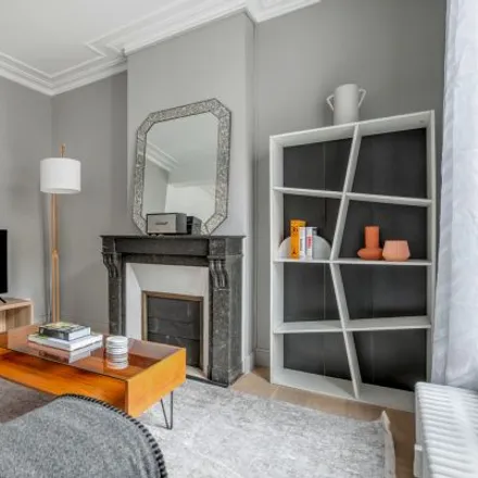Image 5 - 115 Avenue de Villiers, 75017 Paris, France - Apartment for rent
