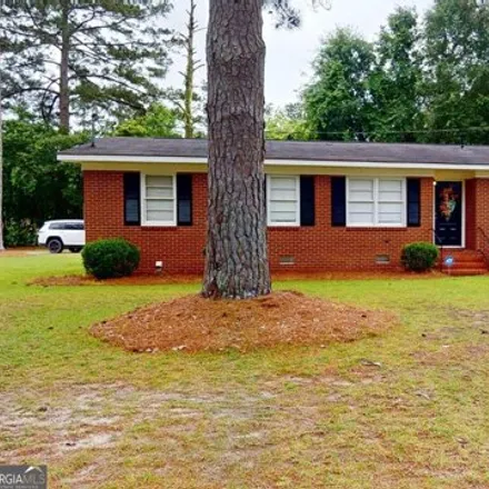 Buy this 3 bed house on 616 Sherwood Drive in Dublin, GA 31021