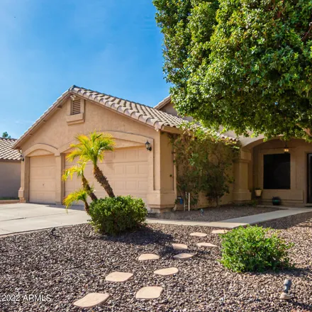 Buy this 4 bed house on 1718 West Commerce Avenue in Gilbert, AZ 85233