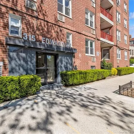 Buy this studio condo on 315 West 232nd Street in New York, NY 10463