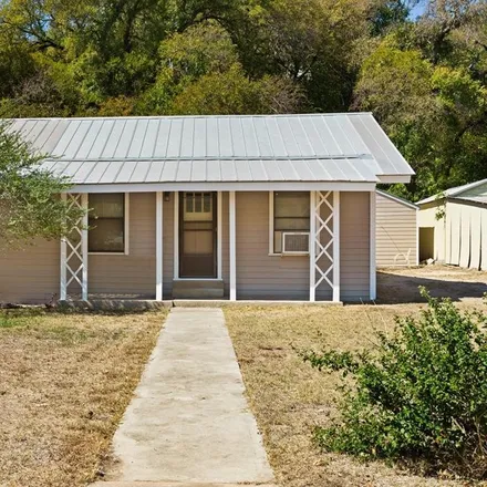 Buy this 2 bed house on 420 Circle Avenue in Kerrville, TX 78028