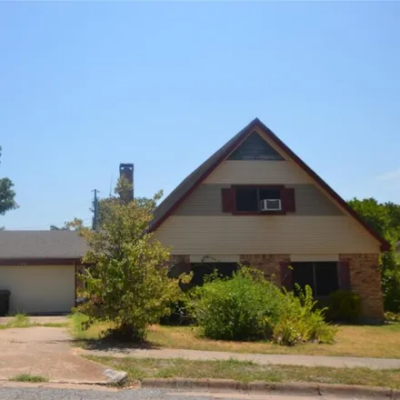 Buy this 3 bed house on 174 Circle Drive in Denison, TX 75021