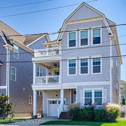 Rent this 4 bed house on Seaview Avenue in East Long Branch, Long Branch