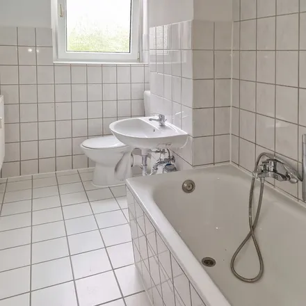 Image 5 - Ubierweg 5, 7, 9, 42653 Solingen, Germany - Apartment for rent