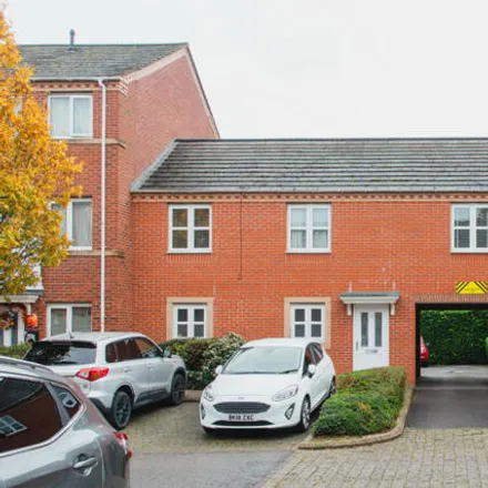Buy this 2 bed apartment on Verney Road in Banbury, OX16 4QT