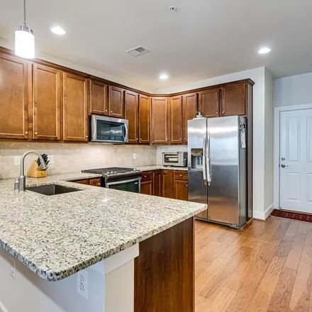 Rent this 3 bed apartment on 622 East Howell Avenue in Alexandria, VA 22301