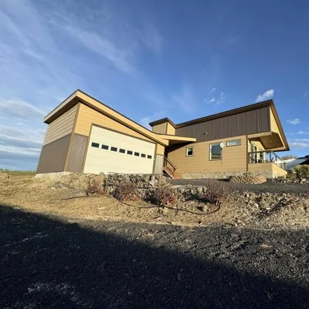 Buy this 2 bed house on 1699 24th Avenue in Lewiston, ID 83501