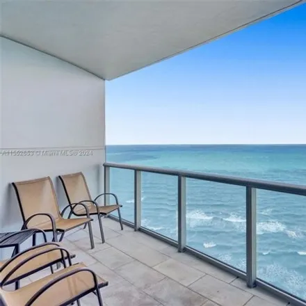 Image 1 - Jade Beach, 17001 Collins Avenue, Sunny Isles Beach, FL 33160, USA - Condo for rent