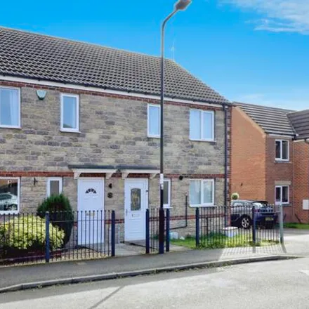 Buy this 3 bed duplex on Euston Way in Dinnington, S25 3RS