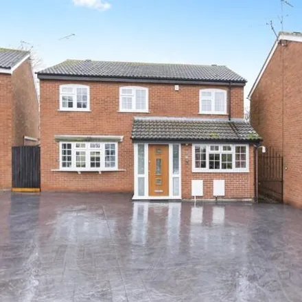 Buy this 4 bed house on Heythrop Close in Oadby, LE2 4SL