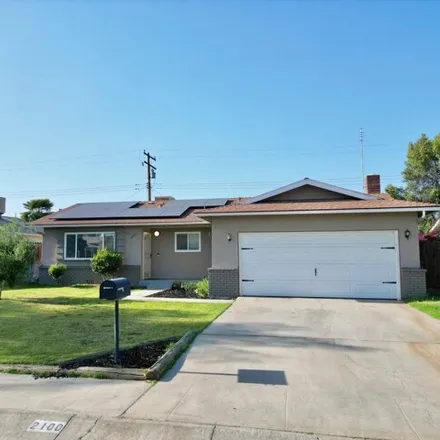 Buy this 3 bed house on 2084 West Harrison Avenue in Porterville, CA 93257