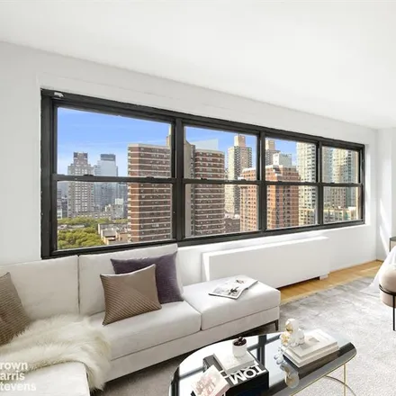 Image 2 - 142 WEST END AVENUE 20R in New York - Apartment for sale