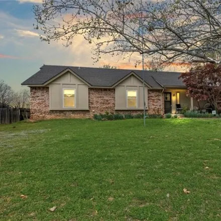 Buy this 4 bed house on 8634 Doewood Circle in Broken Arrow, OK 74011