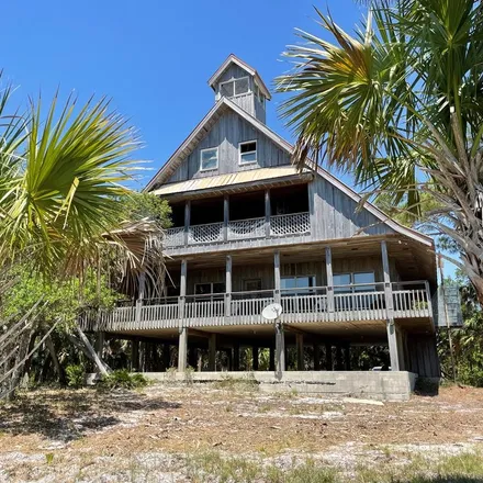 Buy this 3 bed loft on 12000 FL 24 in Cedar Key, FL 32625