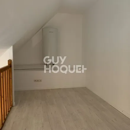Image 3 - 1 Rue du Château, 28230 Épernon, France - Apartment for rent