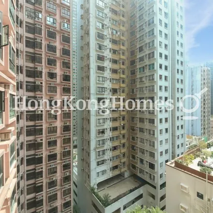 Image 1 - China, Hong Kong, Hong Kong Island, Mid-Levels, Conduit Road 56, Blessings Garden Phase 2 - Apartment for rent