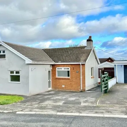 Buy this 4 bed house on Pen-yr-Heol in Pen-y-fai, CF31 4NB