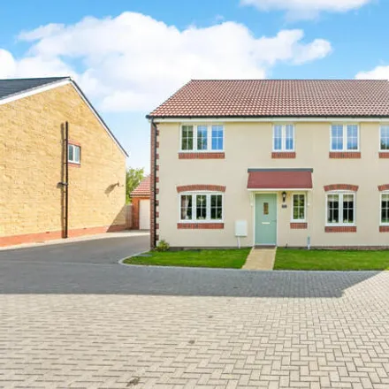 Buy this 5 bed house on Bourne Way in Burbage, SN8 3FS