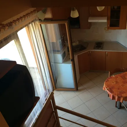 Image 4 - Prilaz, 21400 Grad Supetar, Croatia - Apartment for rent