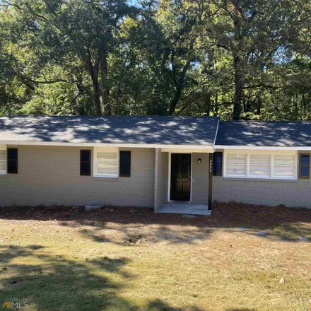 Buy this 4 bed house on 2920 Southshore Drive in Macon, GA 31204