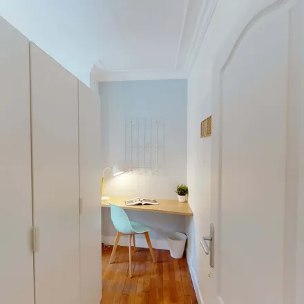 Rent this 8 bed room on 6 Rue de Passy in 75016 Paris, France