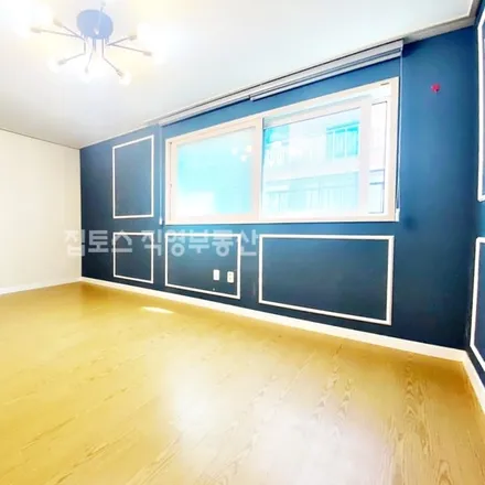 Rent this 2 bed apartment on 서울특별시 관악구 신림동 409-403