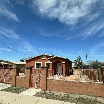 Buy this 3 bed house on 25th Street in Tucson, AZ 85713