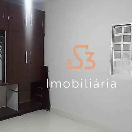 Buy this 3 bed house on Rua Nordau Gonçalves de Melo in Segismundo Pereira, Uberlândia - MG