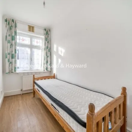 Image 7 - Jersey Road, London, SW17 9RQ, United Kingdom - House for rent