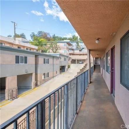 Image 5 - Metro 78, 79, Huntington Drive North, Los Angeles, CA 90032, USA - House for sale