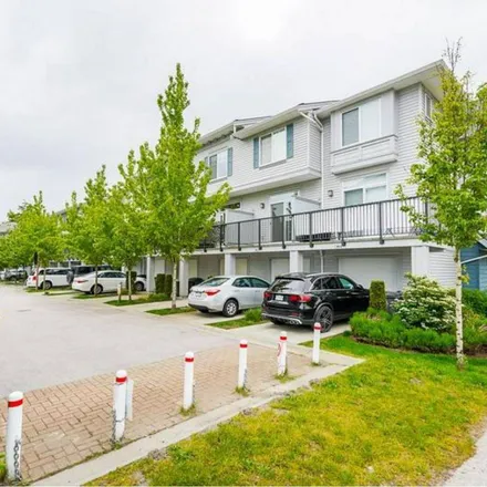 Image 2 - Surrey Crown Counsel and Probations Office, 14245 Highway 10, Surrey, BC V3X 3A2, Canada - Apartment for rent