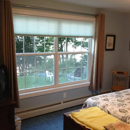 Rent this 3 bed house on Bristol in ME, 04564