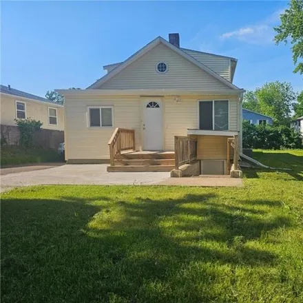 Buy this 3 bed house on 1510 Case Avenue in Saint Paul, MN 55106