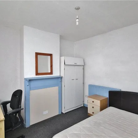 Image 4 - 10 Hereford Close, Fairlands, GU2 9TA, United Kingdom - Apartment for rent