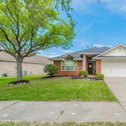 Rent this 3 bed house on 994 Bent Sale Lane in League City, TX 77573
