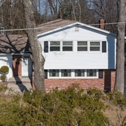 Buy this 3 bed house on 23 Hickory Trail in Upper Mohawk, Sparta Township
